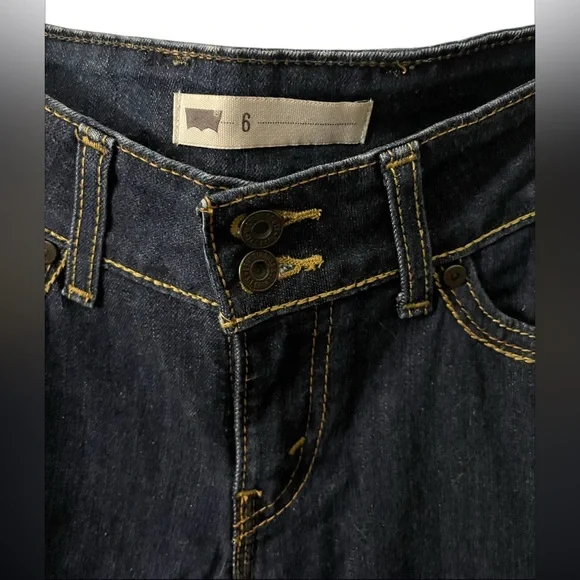 Women's Levi's Strauss Denim Blue Capri Jeans Size 6 - Picture 4 of 5